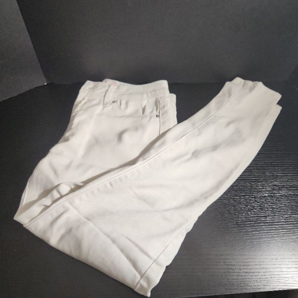YMI White Jeans Pants 9 White Straight Leg Five Pocket Belt Loops‎ Casual